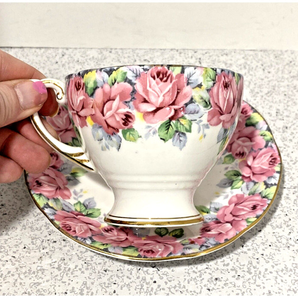 Royal Standard Rose Of Sharon Footed Tea Cup & Saucer Set Bone China England - Picture 2 of 10
